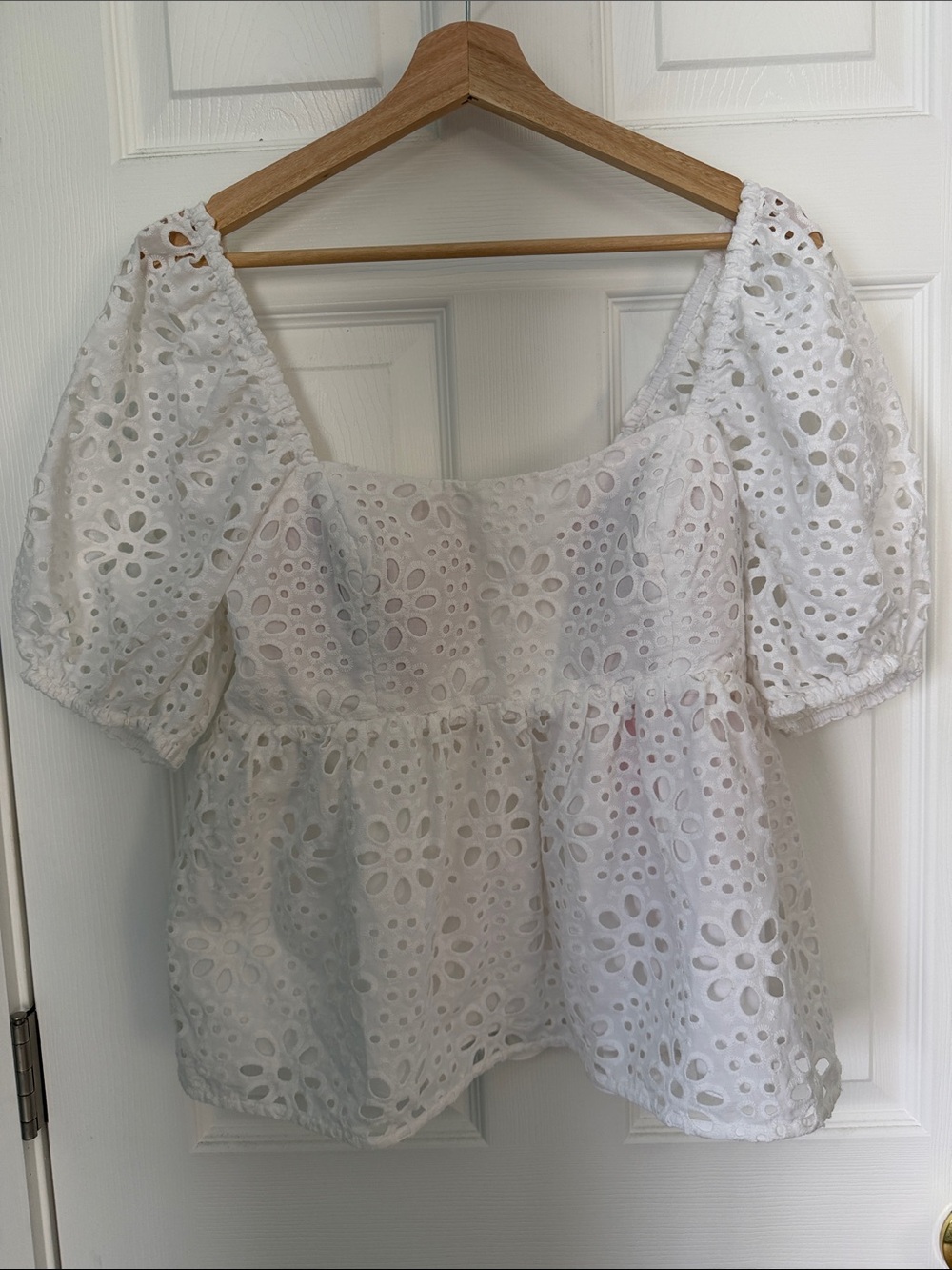 Lilly Pulitzer White Eyelet Puff-Sleeve Peplum Blouse